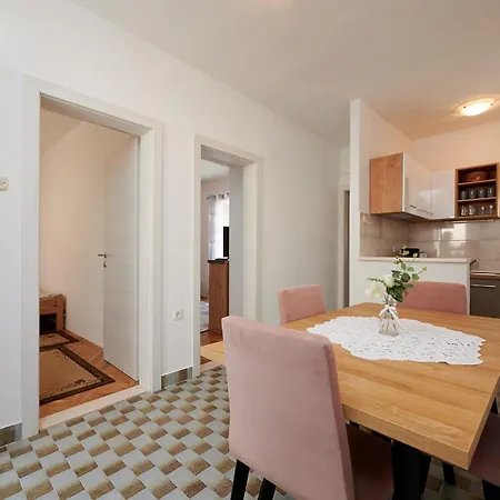 With A Parking Space - 22635 Apartment
